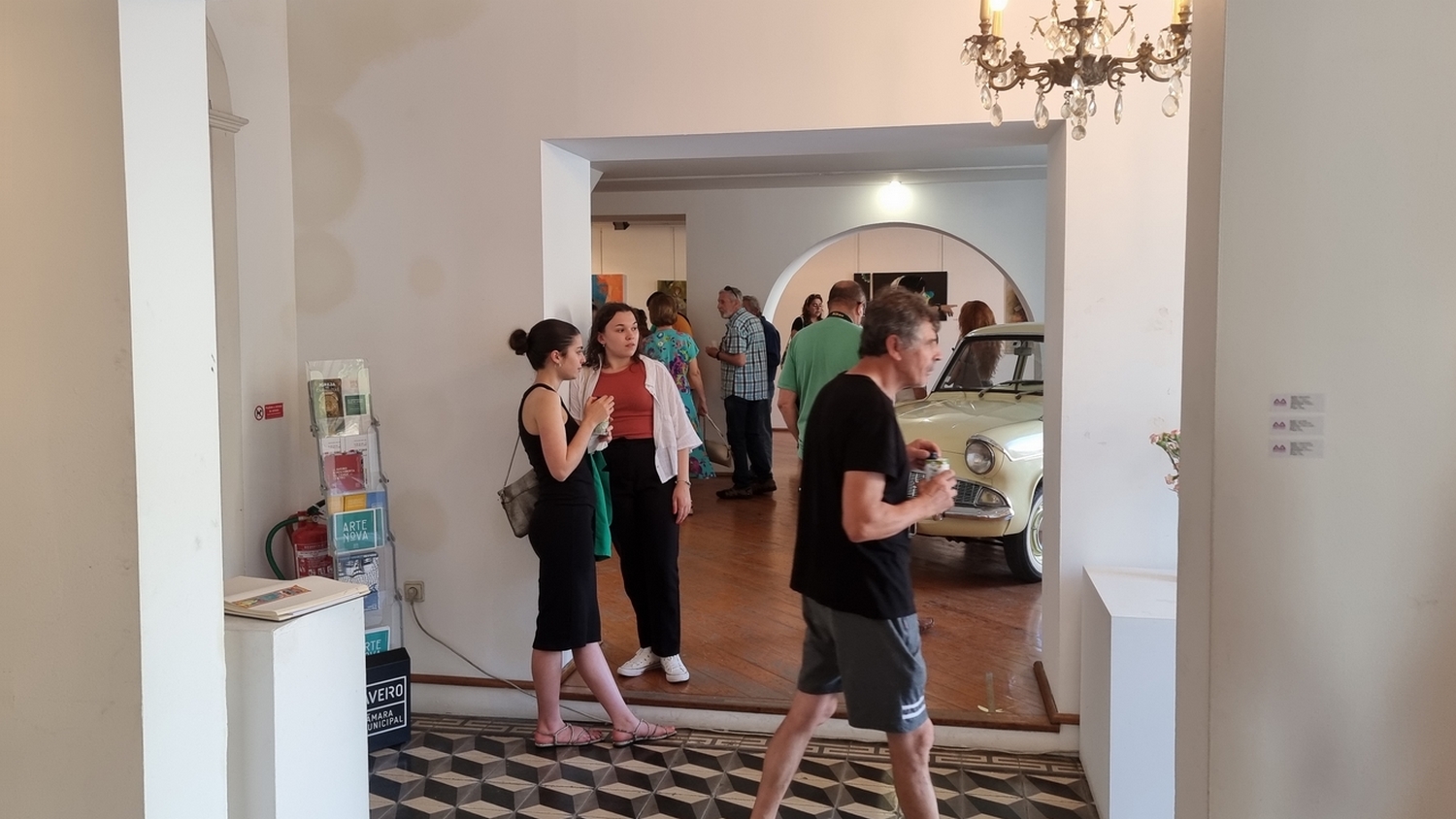 Os Loucos anos 60 - Exposição Coletiva do AveiroArte, na Galeria Morgados da Pedricosa