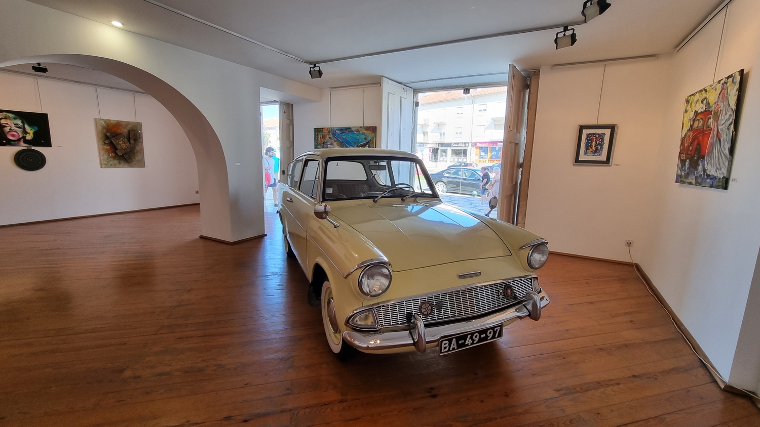 Os Loucos anos 60 - Exposição Coletiva do AveiroArte, na Galeria Morgados da Pedricosa