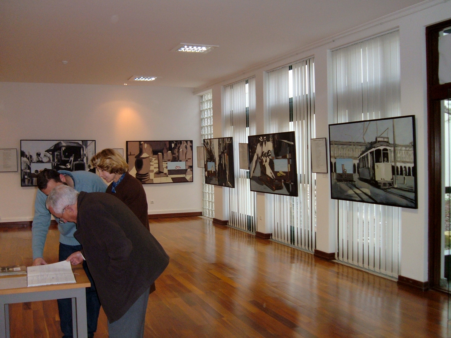 "A COR DAS PALAVRAS", EXPOSIÇÃO NA BIBLIOTECA MUNICIPAL DA COVILHÃ