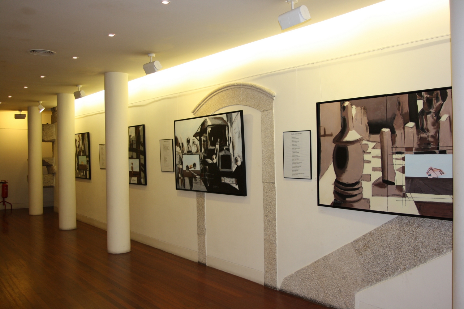 EXPOSIÇÃO NA GALERIA DO AUDITÓRIO MUNICIPAL DE VILA DO CONDE, "A COR DAS PALAVRAS - A APARENTE LIBERDADE DA FORMATAÇÃO"