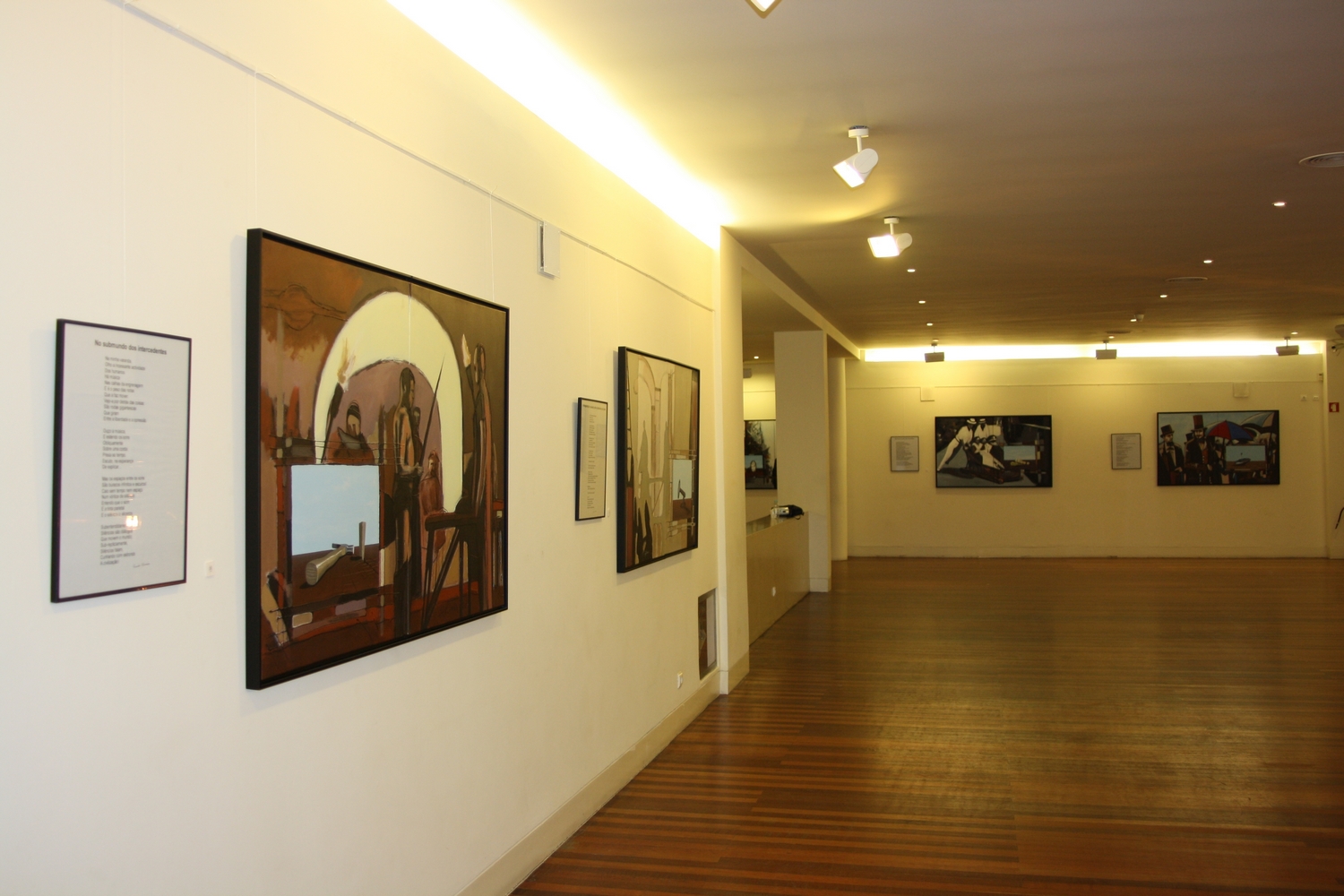 EXPOSIÇÃO NA GALERIA DO AUDITÓRIO MUNICIPAL DE VILA DO CONDE, "A COR DAS PALAVRAS - A APARENTE LIBERDADE DA FORMATAÇÃO"